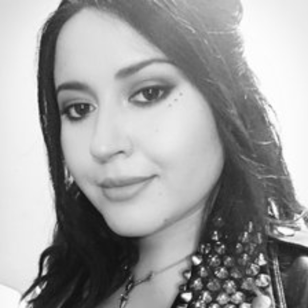 Meet your Posher, Angelica